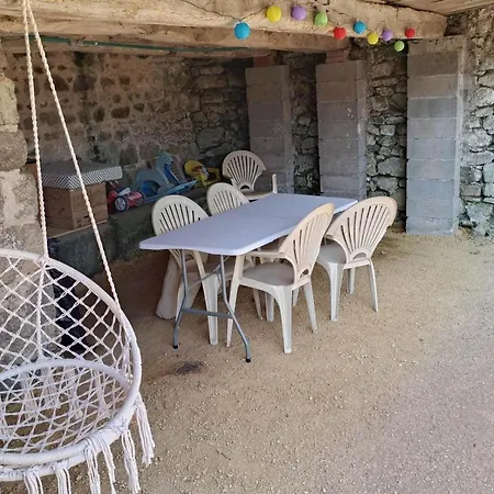 Vakantiehuis Familial A Avec Activites Nature - Fr-1-489-454 La Chabanne